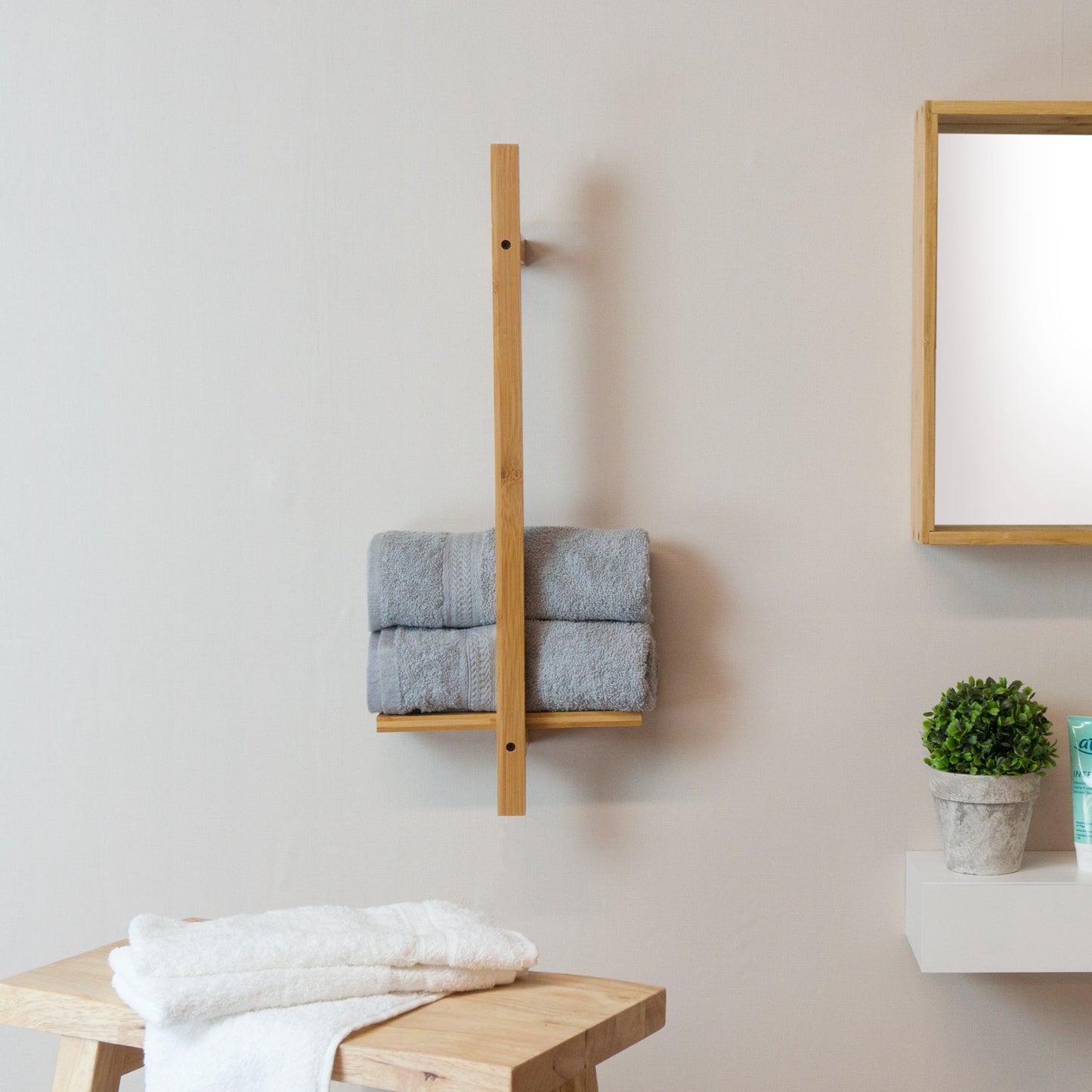 Luvya Bamboe Wandrek Plank – Ruimtebesparende Badkamer Organizer