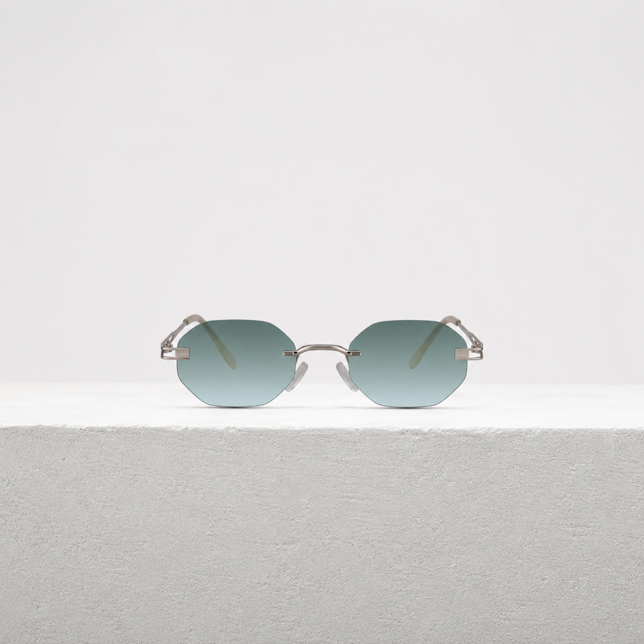 Luxury Metal Frame Sunglasses – UV400 Retro Unisex Shades